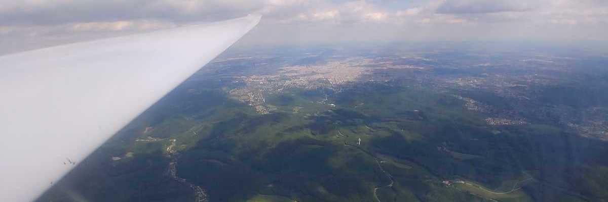 Flugwegposition um 13:59:29: Aufgenommen in der Nähe von Gemeinde Klosterneuburg, Klosterneuburg, Österreich in 1670 Meter