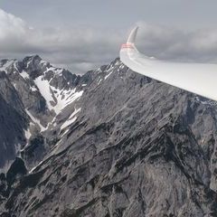 Flugwegposition um 13:48:53: Aufgenommen in der Nähe von Gemeinde Gnadenwald, Österreich in 2161 Meter