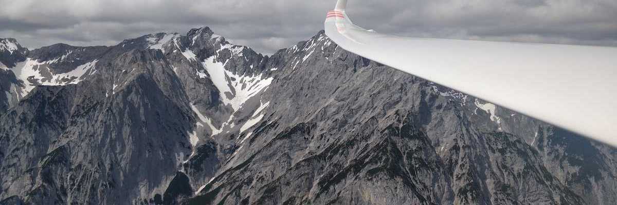 Flugwegposition um 13:48:53: Aufgenommen in der Nähe von Gemeinde Gnadenwald, Österreich in 2161 Meter