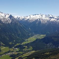 Flugwegposition um 13:19:34: Aufgenommen in der Nähe von Gemeinde Wald im Pinzgau, 5742 Wald im Pinzgau, Österreich in 2304 Meter