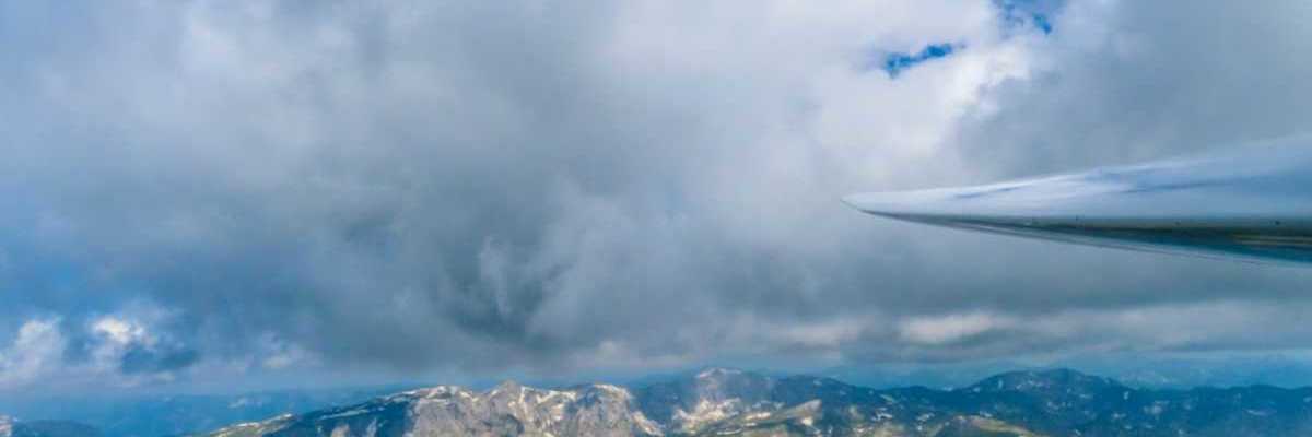 Flugwegposition um 09:09:05: Aufgenommen in der Nähe von Aflenz Kurort, 8623 Aflenz Kurort, Österreich in 2053 Meter