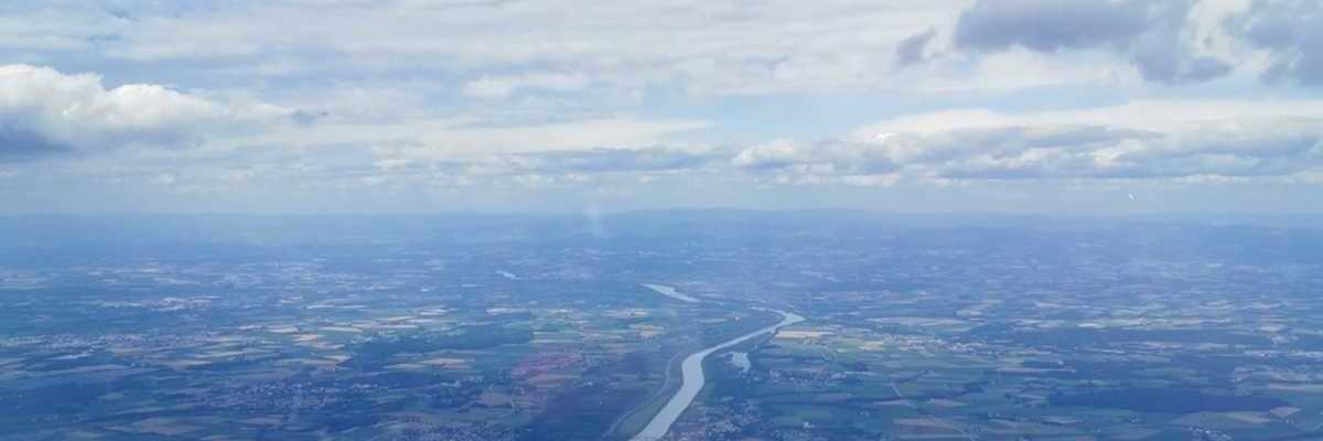 Verortung via Georeferenzierung der Kamera: Aufgenommen in der Nähe von Gemeinde Altheim, Österreich in 0 Meter