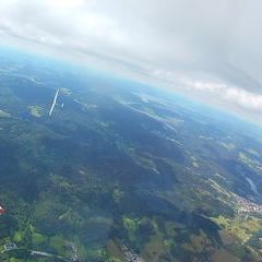 Flugwegposition um 13:16:13: Aufgenommen in der Nähe von Gemeinde Raabs an der Thaya, Österreich in 1556 Meter