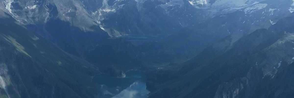 Flugwegposition um 15:12:16: Aufgenommen in der Nähe von Gemeinde Kaprun, Kaprun, Österreich in 2708 Meter