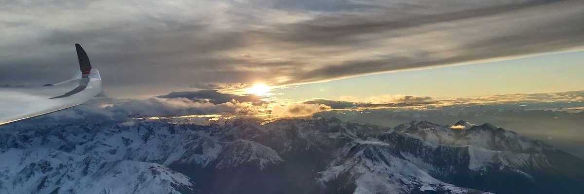 Flugwegposition um 15:51:56: Aufgenommen in der Nähe von Gemeinde Birgitz, Birgitz, Österreich in 3500 Meter