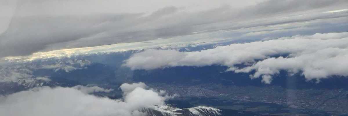 Flugwegposition um 14:27:17: Aufgenommen in der Nähe von Gemeinde Wattenberg, Österreich in 4337 Meter