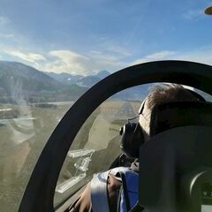 Flugwegposition um 13:37:04: Aufgenommen in der Nähe von Innsbruck, Österreich in 758 Meter