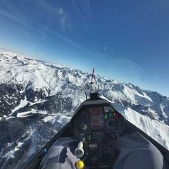 Flugwegposition um 11:35:30: Aufgenommen in der Nähe von Gemeinde Navis, Navis, Österreich in 3053 Meter
