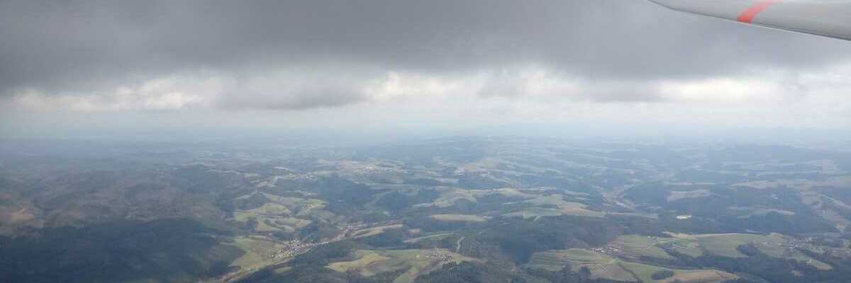 Verortung via Georeferenzierung der Kamera: Aufgenommen in der Nähe von Gemeinde Pitten, Österreich in 1500 Meter