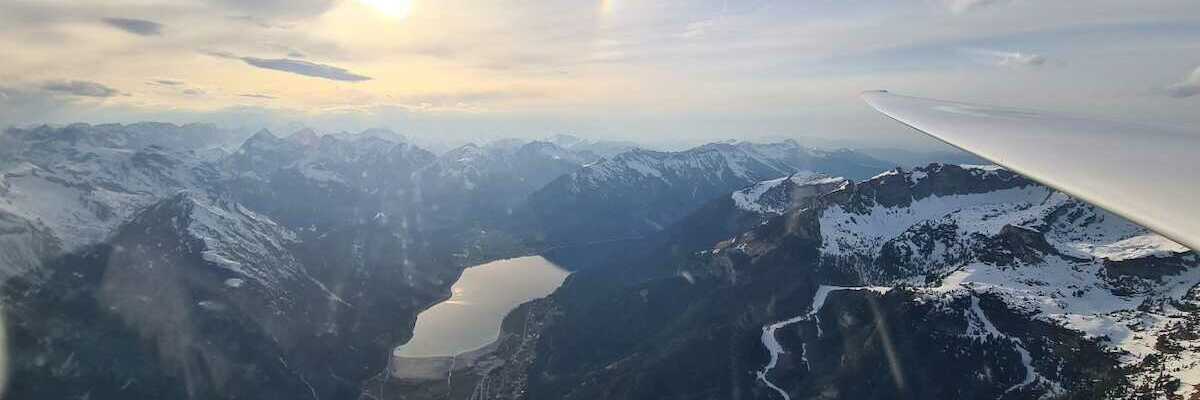 Flugwegposition um 16:49:24: Aufgenommen in der Nähe von Gemeinde Wiesing, Österreich in 2537 Meter