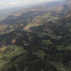 Flugwegposition um 13:27:32: Aufgenommen in der Nähe von Lunz am See, Österreich in 2053 Meter