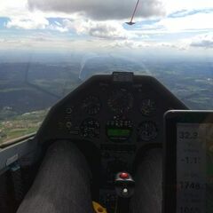 Flugwegposition um 13:25:56: Aufgenommen in der Nähe von Passau, Deutschland in 1725 Meter