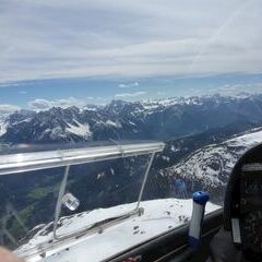 Flugwegposition um 13:45:13: Aufgenommen in der Nähe von Gemeinde Sillian, 9920, Österreich in 2733 Meter