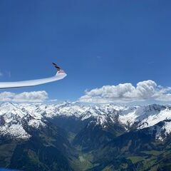 Flugwegposition um 10:44:21: Aufgenommen in der Nähe von Gemeinde Stuhlfelden, Stuhlfelden, Österreich in 2540 Meter
