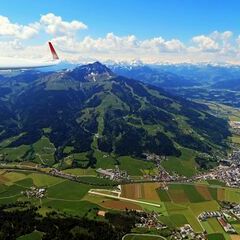 Flugwegposition um 09:43:19: Aufgenommen in der Nähe von Gemeinde Kirchdorf in Tirol, Österreich in 1935 Meter