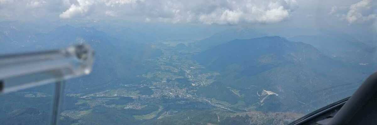 Flugwegposition um 10:27:44: Aufgenommen in der Nähe von Bad Ischl, Österreich in 2529 Meter