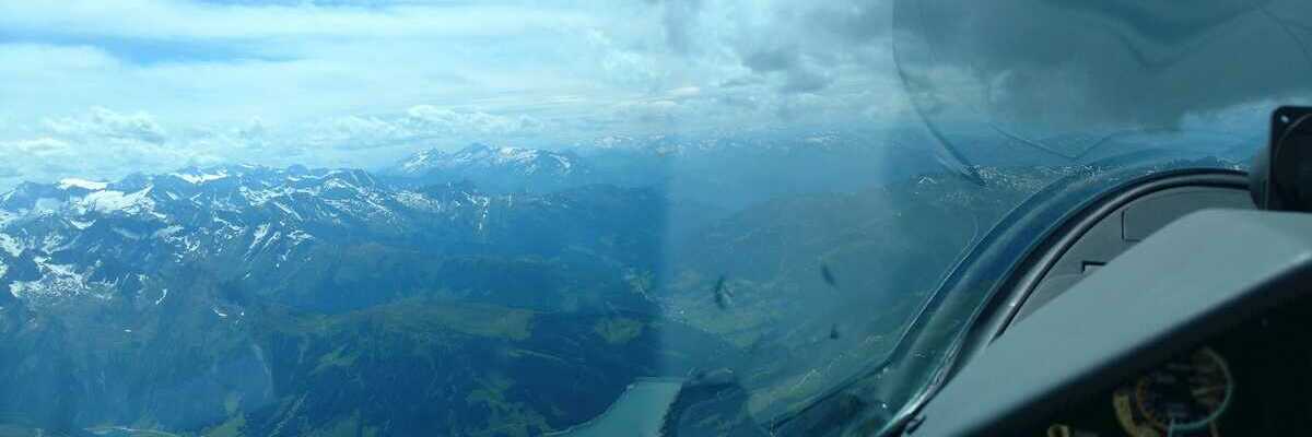 Flugwegposition um 12:55:32: Aufgenommen in der Nähe von Gemeinde Wald im Pinzgau, 5742 Wald im Pinzgau, Österreich in 3161 Meter