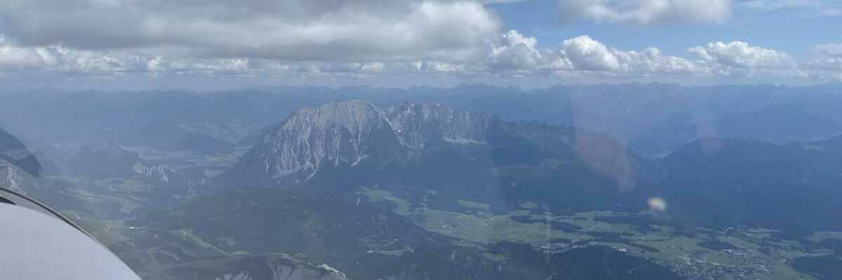 Flugwegposition um 13:31:17: Aufgenommen in der Nähe von Gemeinde Grundlsee, 8993, Österreich in 2657 Meter