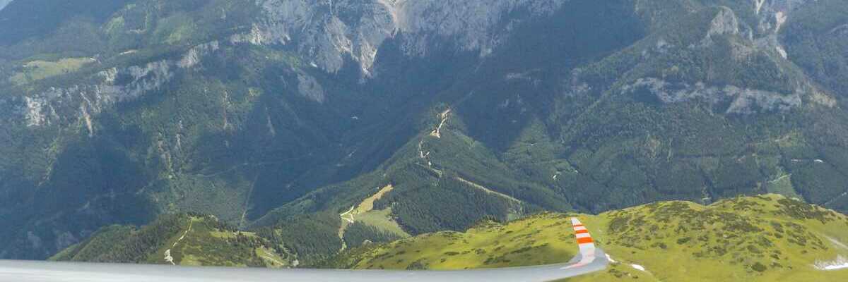 Flugwegposition um 09:15:57: Aufgenommen in der Nähe von Gemeinde Turnau, Österreich in 770 Meter