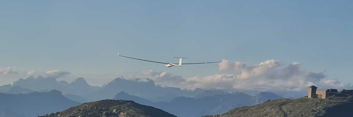 Flugwegposition um 17:56:01: Aufgenommen in der Nähe von Arrondissement de Digne-les-Bains, Frankreich in 2432 Meter