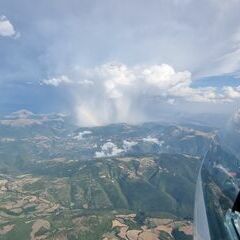 Flugwegposition um 15:17:12: Aufgenommen in der Nähe von 06030 Sellano, Perugia, Italien in 2391 Meter