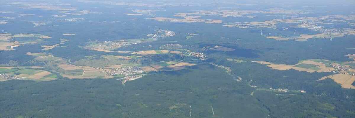 Flugwegposition um 12:52:28: Aufgenommen in der Nähe von Eichstätt, Deutschland in 1610 Meter
