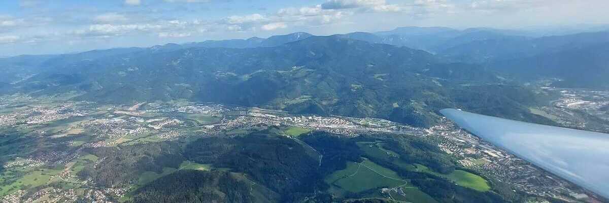 Flugwegposition um 14:10:35: Aufgenommen in der Nähe von Parschlug, Österreich in 1759 Meter