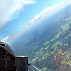 Flugwegposition um 11:55:41: Aufgenommen in der Nähe von Gemeinde Thörl, Österreich in 2195 Meter
