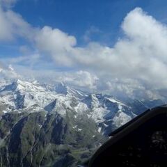 Flugwegposition um 13:19:27: Aufgenommen in der Nähe von Gemeinde Uttendorf, Österreich in 2825 Meter
