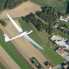 Flugwegposition um 14:00:56: Aufgenommen in der Nähe von Gemeinde Höflein an der Hohen Wand, Österreich in 1277 Meter