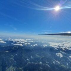 Flugwegposition um 12:26:22: Aufgenommen in der Nähe von Gemeinde Schottwien, Österreich in 3705 Meter
