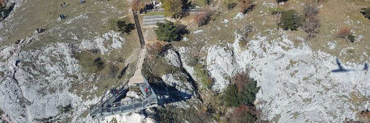 Flugwegposition um 09:51:14: Aufgenommen in der Nähe von Gemeinde Hohe Wand, Österreich in 811 Meter