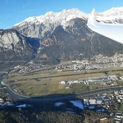 Flugwegposition um 12:37:08: Aufgenommen in der Nähe von Gemeinde Natters, Natters, Österreich in 1111 Meter