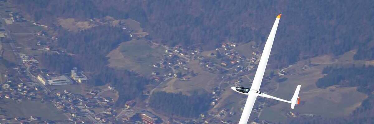 Flugwegposition um 15:04:07: Aufgenommen in der Nähe von Gemeinde Gosau, Österreich in 2733 Meter