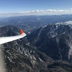 Flugwegposition um 13:39:08: Aufgenommen in der Nähe von Gemeinde Schwarzau im Gebirge, Österreich in 2477 Meter