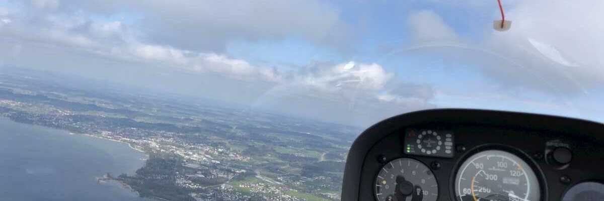Flugwegposition um 09:38:52: Aufgenommen in der Nähe von Gemeinde Bregenz, Bregenz, Österreich in 1018 Meter