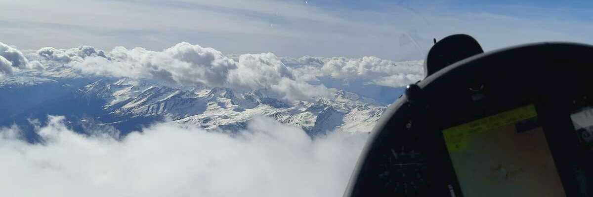Flugwegposition um 14:16:07: Aufgenommen in der Nähe von Prättigau/Davos, Schweiz in 4133 Meter