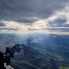 Flugwegposition um 15:53:43: Aufgenommen in der Nähe von Niederöblarn, 8960, Österreich in 2101 Meter