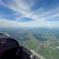 Flugwegposition um 14:25:51: Aufgenommen in der Nähe von Rosenheim, Deutschland in 2085 Meter