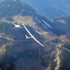 Flugwegposition um 14:58:20: Aufgenommen in der Nähe von Gemeinde Schwarzau im Gebirge, Österreich in 2425 Meter