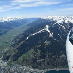 Flugwegposition um 10:30:47: Aufgenommen in der Nähe von Gemeinde Piesendorf, 5721 Piesendorf, Österreich in 2174 Meter