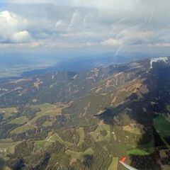 Flugwegposition um 13:46:38: Aufgenommen in der Nähe von Amering, Österreich in 2227 Meter