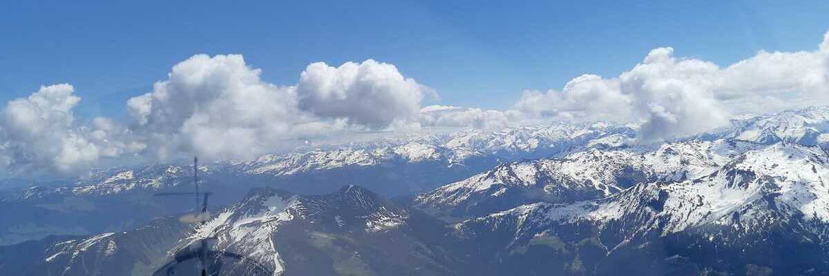 Flugwegposition um 10:28:22: Aufgenommen in der Nähe von Gemeinde Terfens, Österreich in 2712 Meter