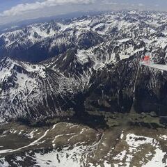 Flugwegposition um 10:07:10: Aufgenommen in der Nähe von Admont, Österreich in 2337 Meter