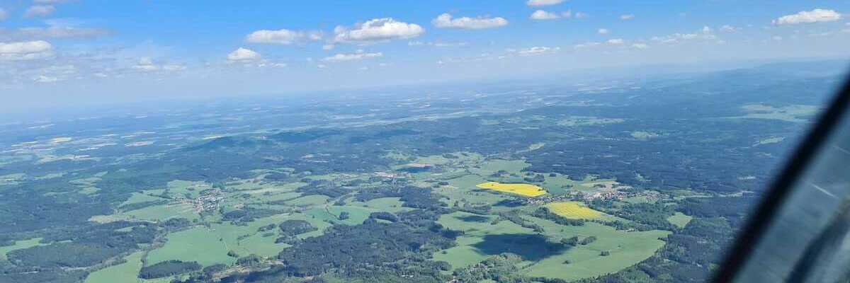 Flugwegposition um 13:45:54: Aufgenommen in der Nähe von Okres Tachov, Tschechien in 1763 Meter