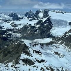 Flugwegposition um 11:58:16: Aufgenommen in der Nähe von Bezirk Bernina, Schweiz in 3541 Meter