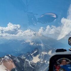 Flugwegposition um 13:22:38: Aufgenommen in der Nähe von Gemeinde Ramsau am Dachstein, 8972, Österreich in 2983 Meter