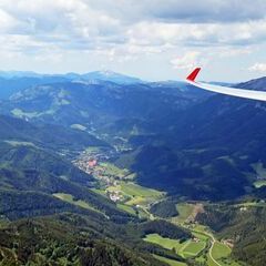 Flugwegposition um 12:21:15: Aufgenommen in der Nähe von Ganz, 8680 Ganz, Österreich in 1843 Meter