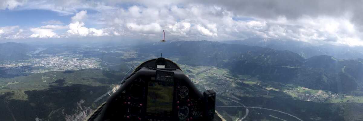 Flugwegposition um 13:11:51: Aufgenommen in der Nähe von Gemeinde Arnoldstein, Arnoldstein, Österreich in 2100 Meter