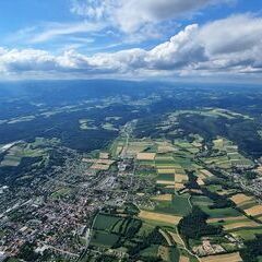 Flugwegposition um 14:20:45: Aufgenommen in der Nähe von Gemeinde Pinkafeld, Pinkafeld, Österreich in 1594 Meter
